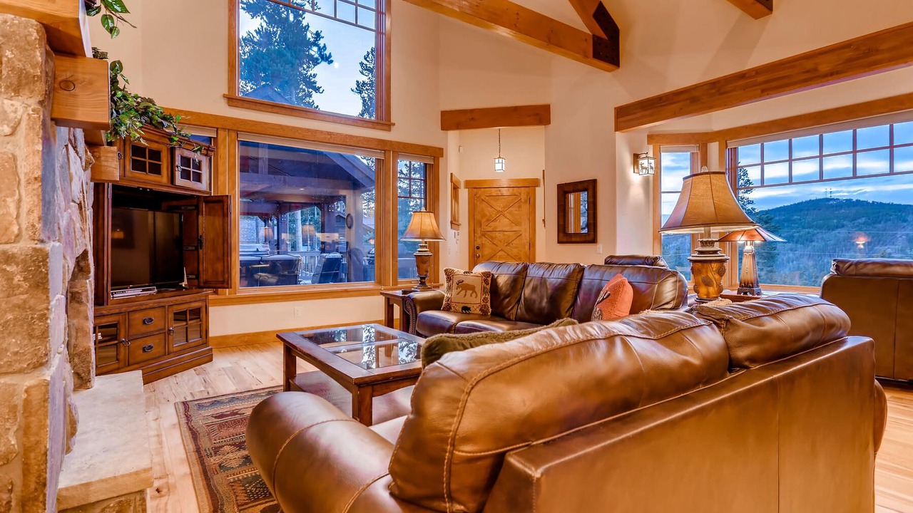 Photo of Livingroom in Breckenridge Heights