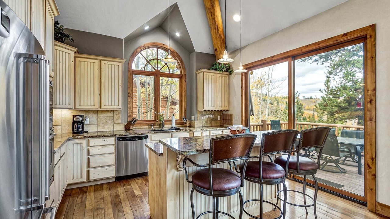 Photo of Kitchen in Three Peaks