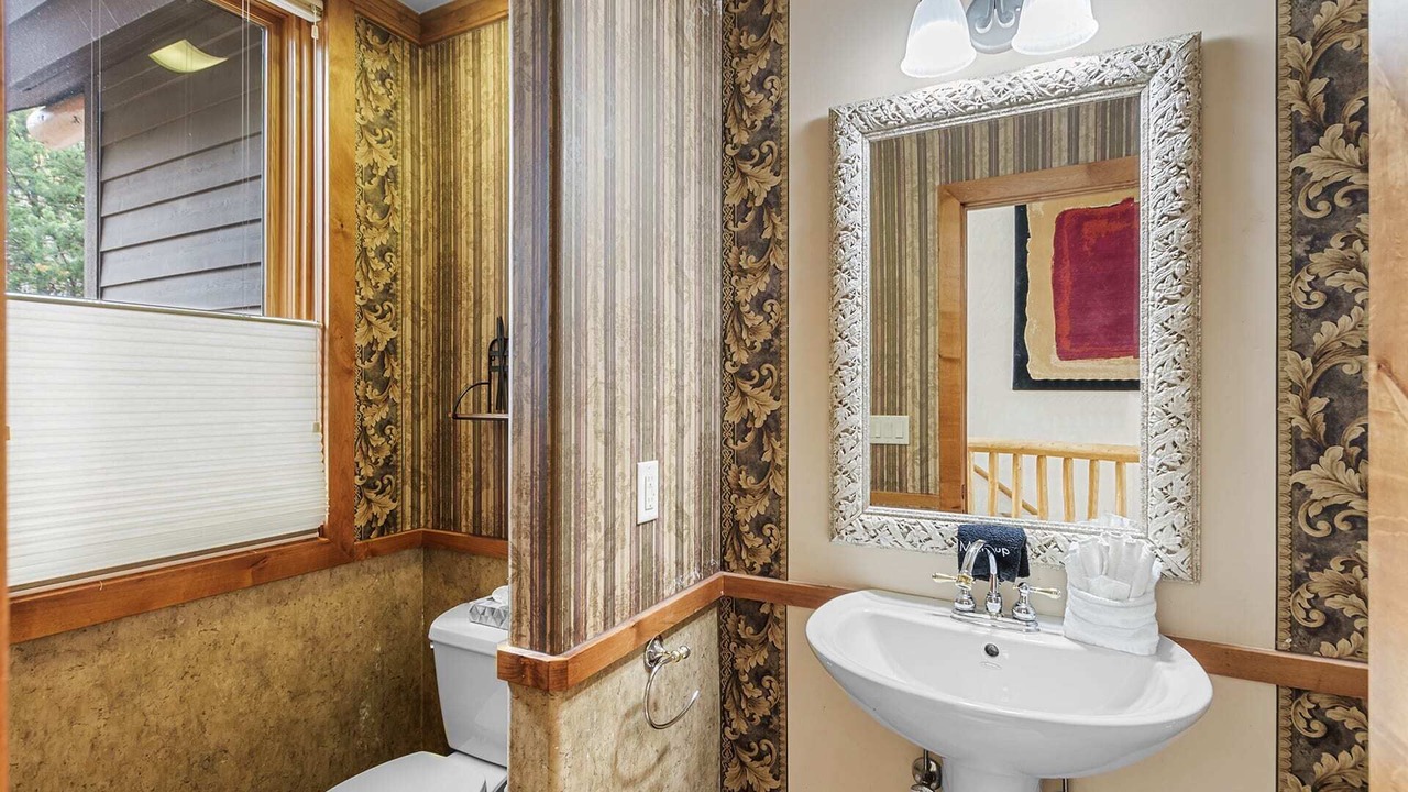 Photo of Bathroom in Three Peaks