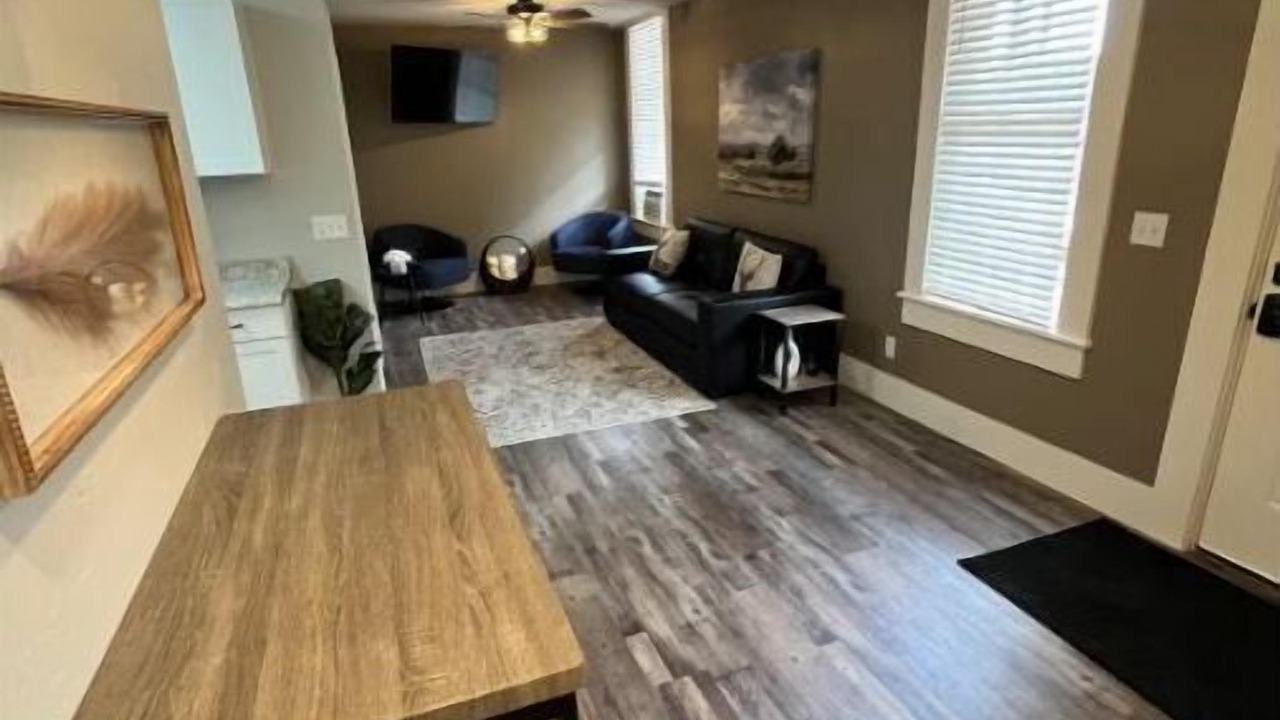 Photo of Livingroom in Manitou Springs Historic District