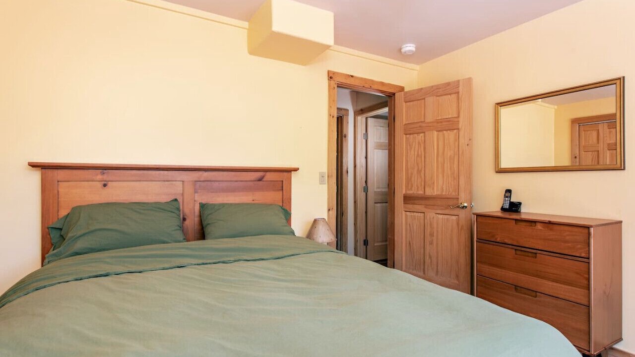 Photo of Bedroom in Basalt