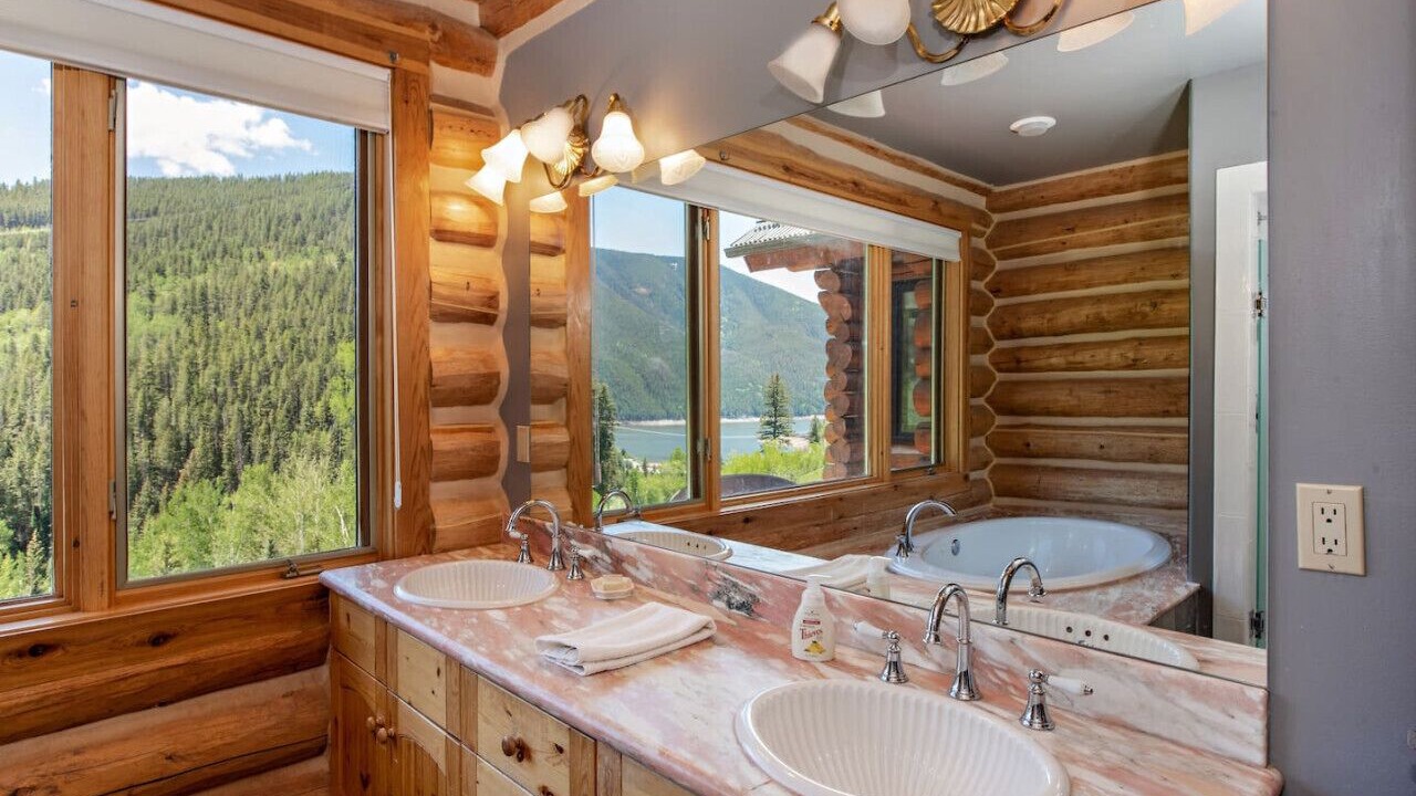 Photo of Bathroom in Basalt