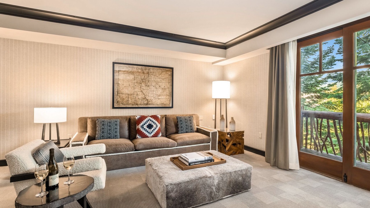 Photo of Livingroom in Avon