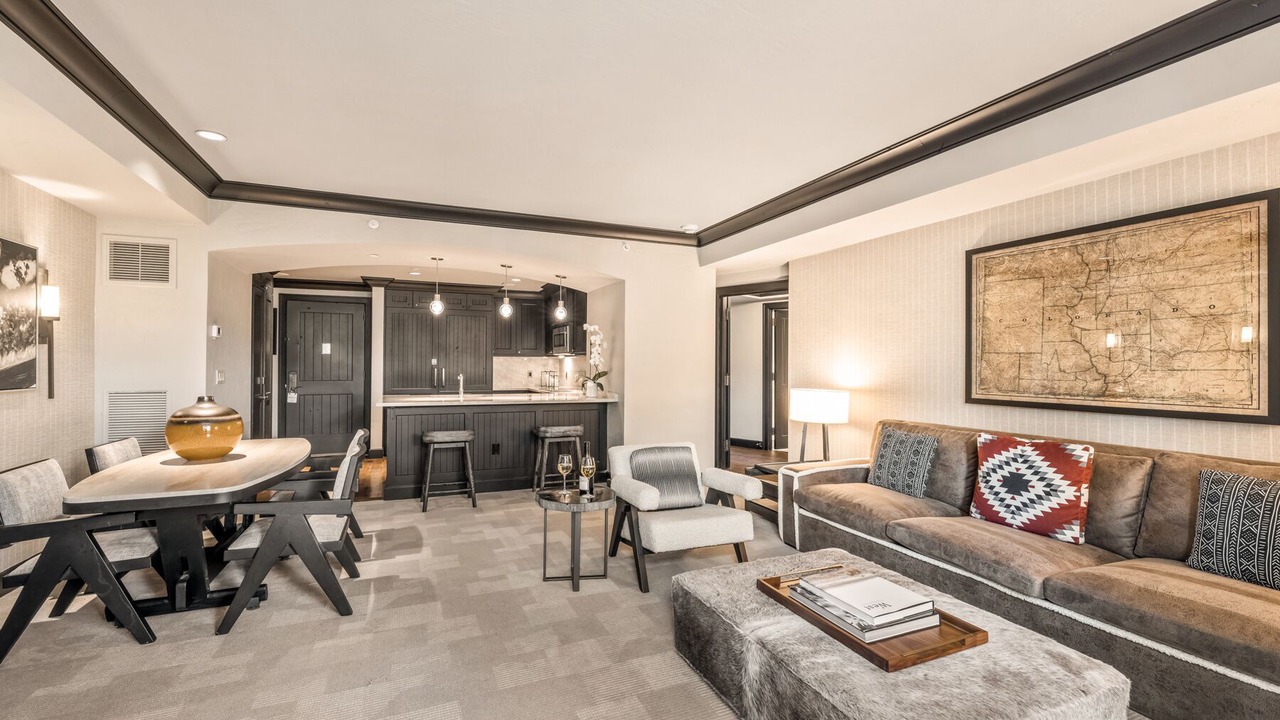 Photo of Livingroom in Avon