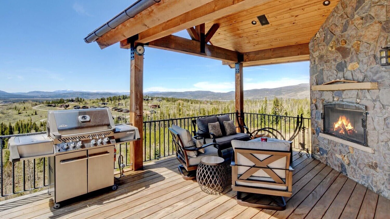 Photo of Outdoor in Rendezvous