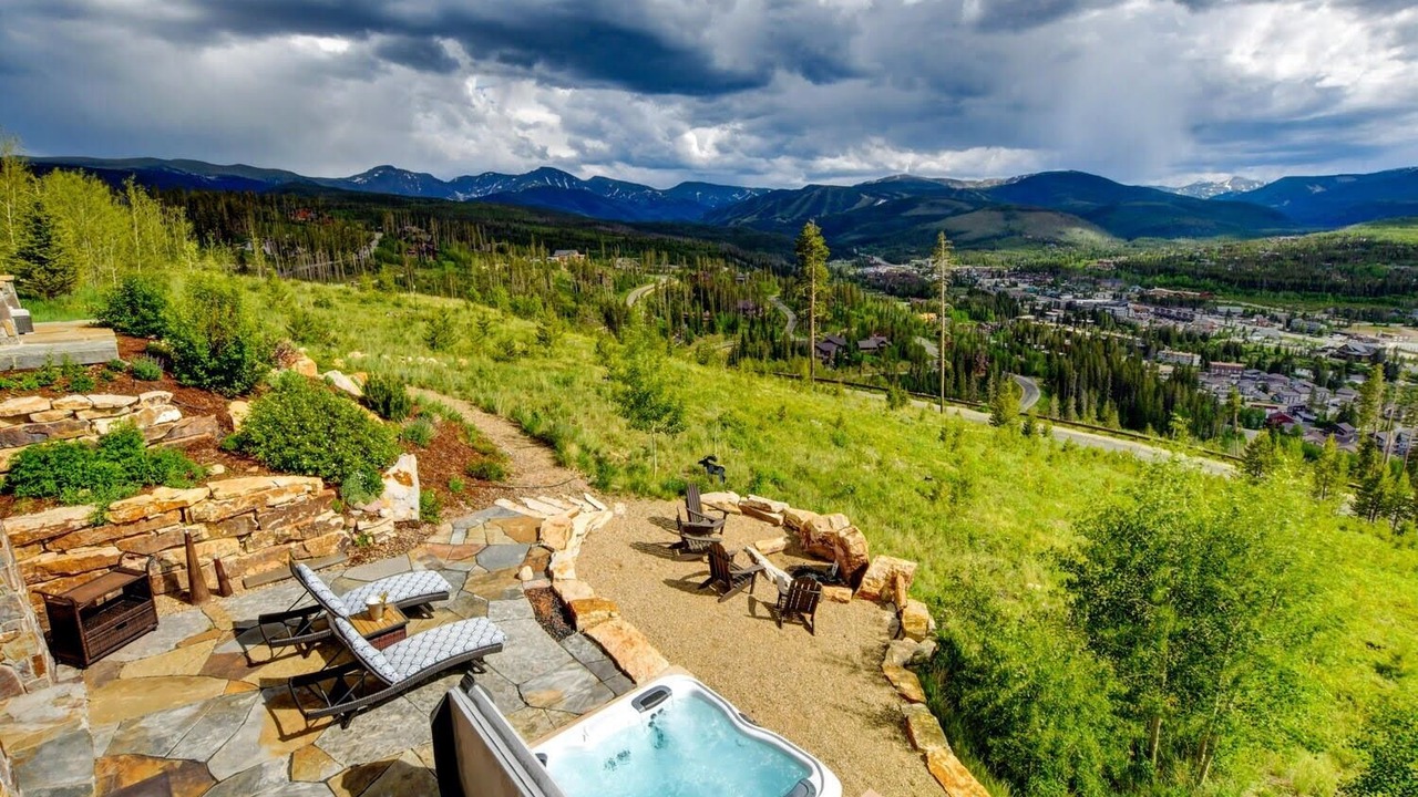 Photo of Outdoor in Rendezvous