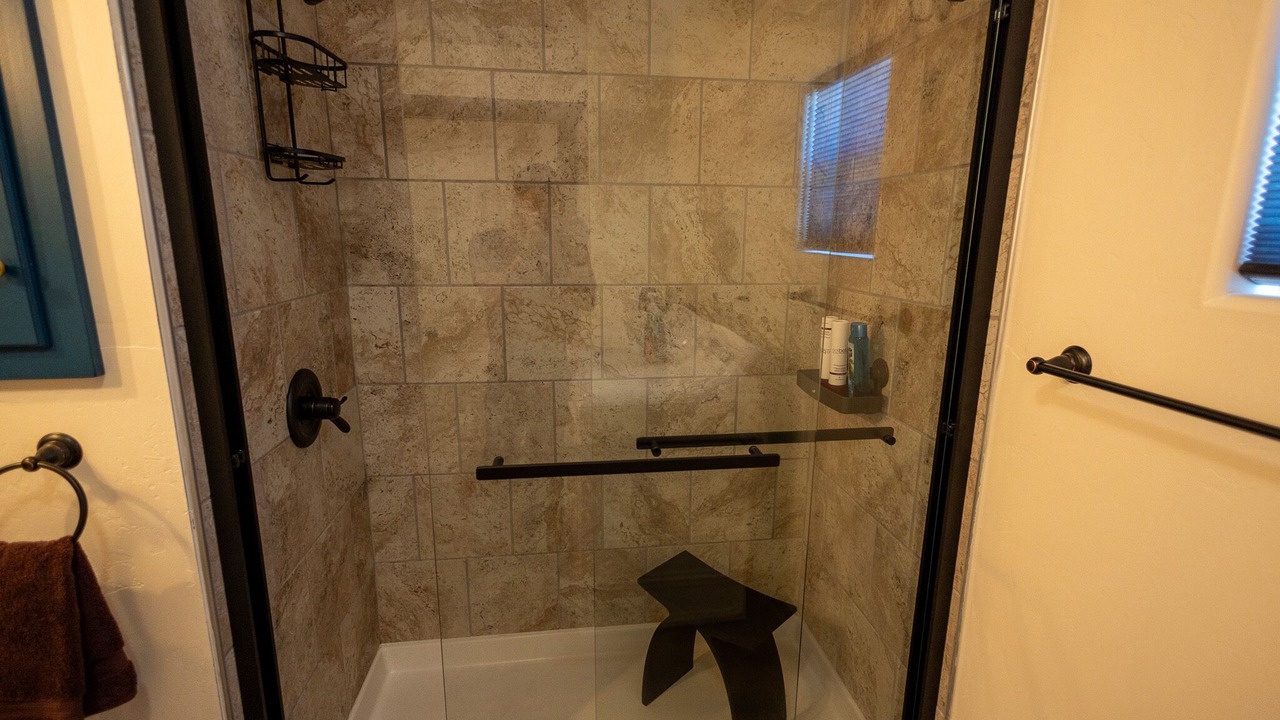 Photo of Bathroom in Lazear