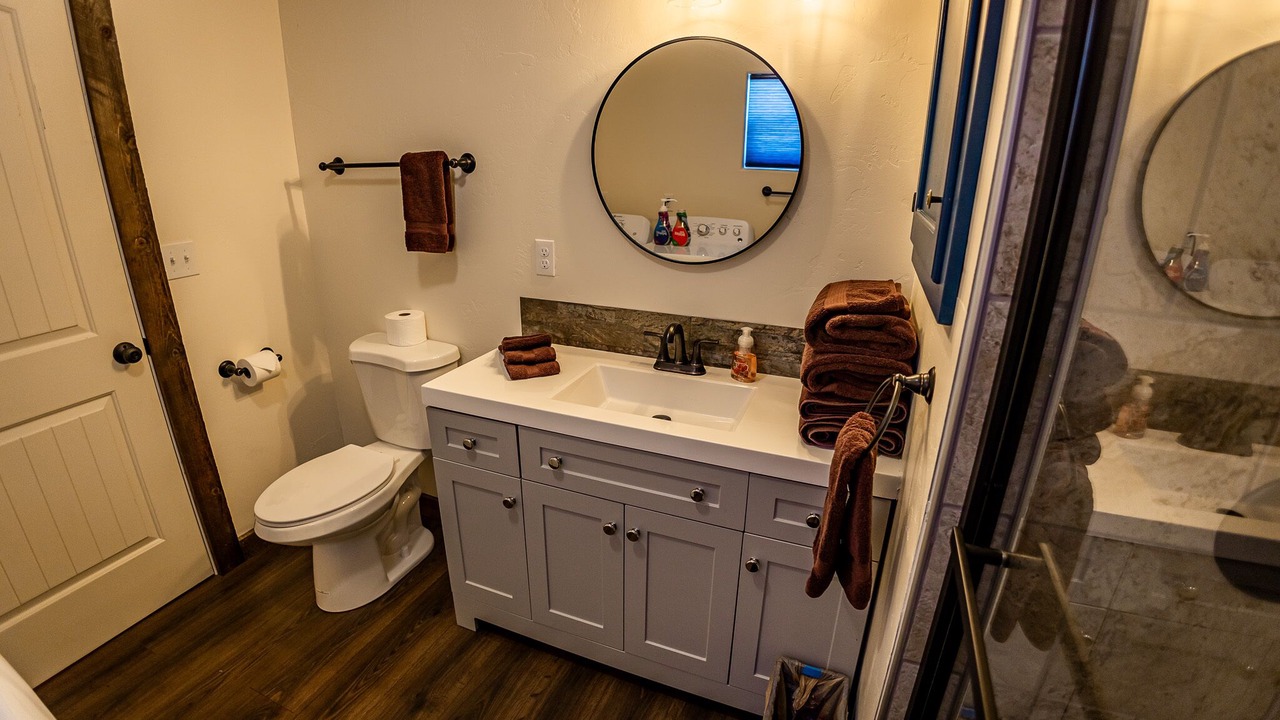 Photo of Bathroom in Lazear