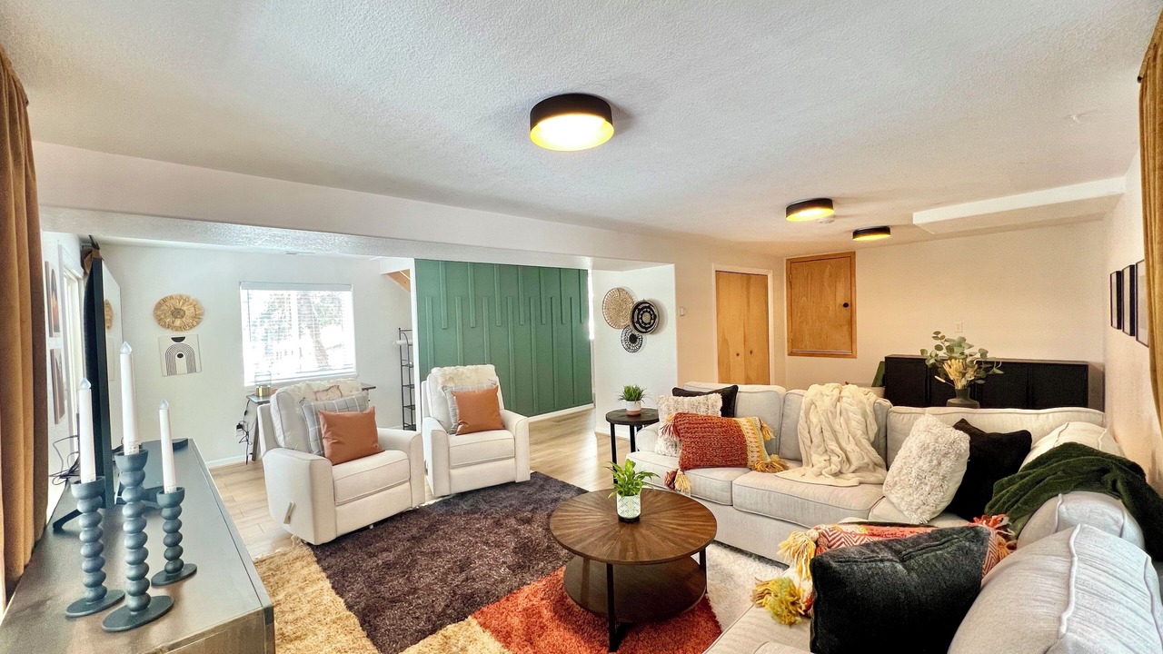 Photo of Livingroom in Bailey