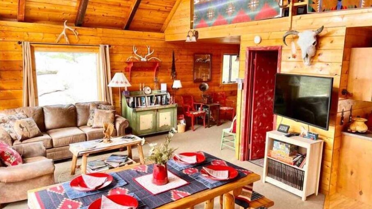 Photo of Livingroom in Howard