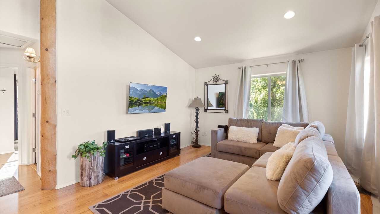 Photo of Livingroom in Mancos