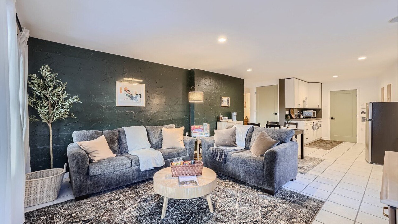 Photo of Livingroom in Shadow Mountain