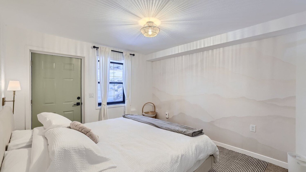 Photo of Bedroom in Shadow Mountain