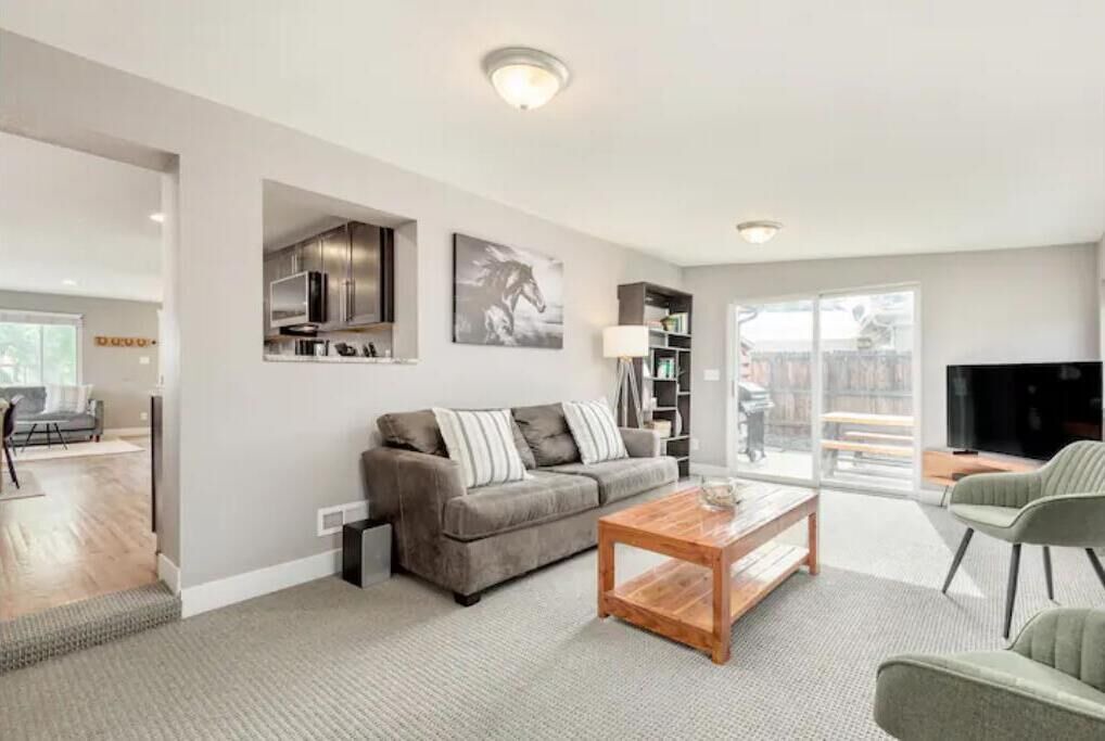 Photo of Livingroom in Arvada Plaza Area