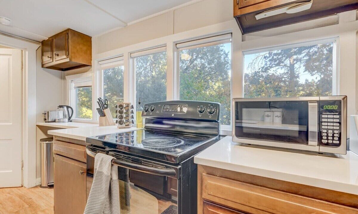 Photo of Kitchen in Skyway