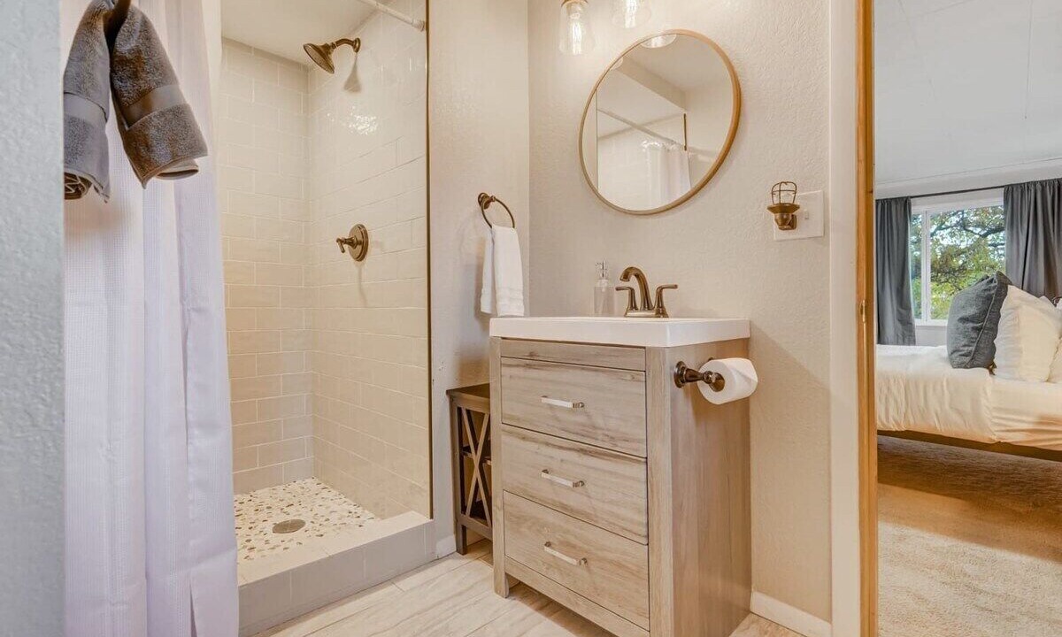 Photo of Bathroom in Skyway