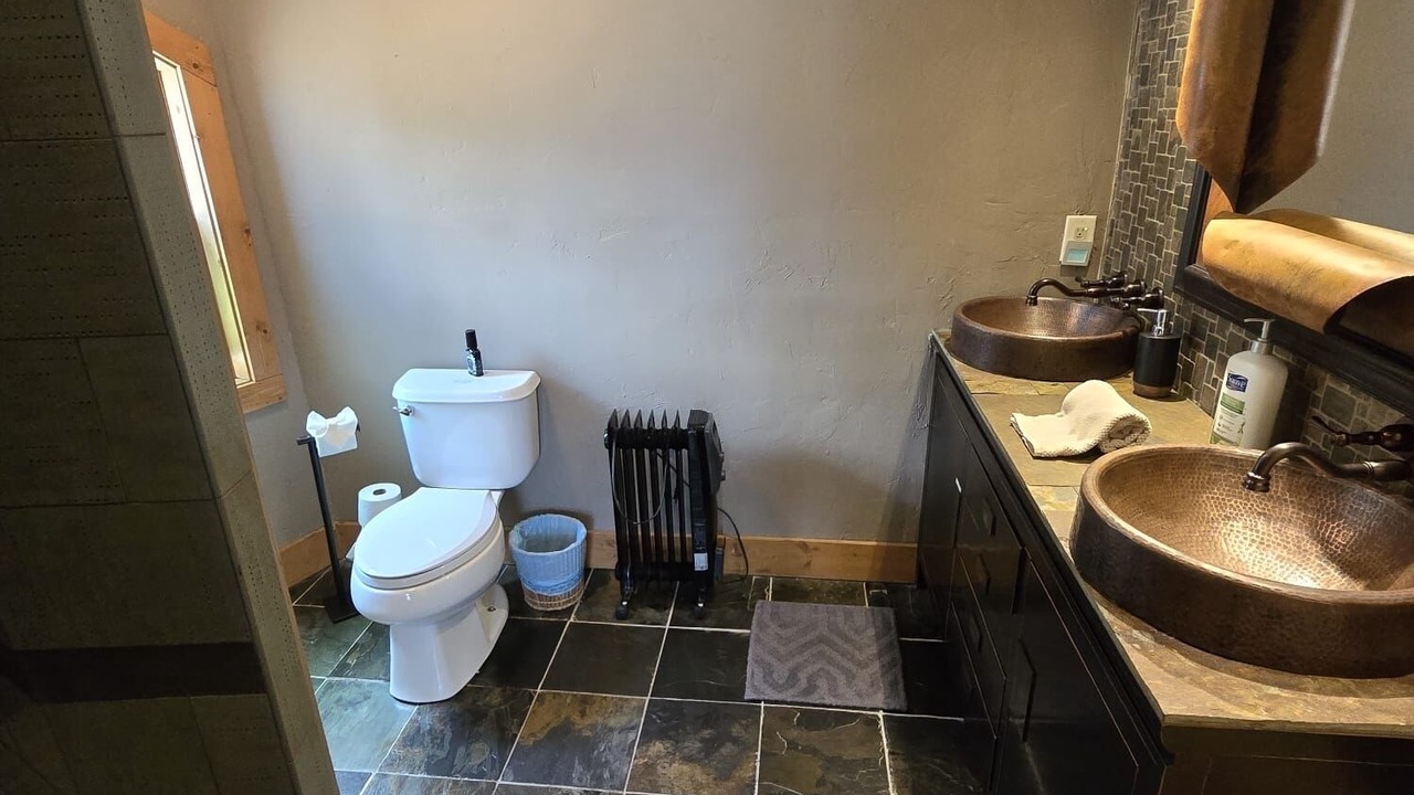 Photo of Bathroom in Morrison