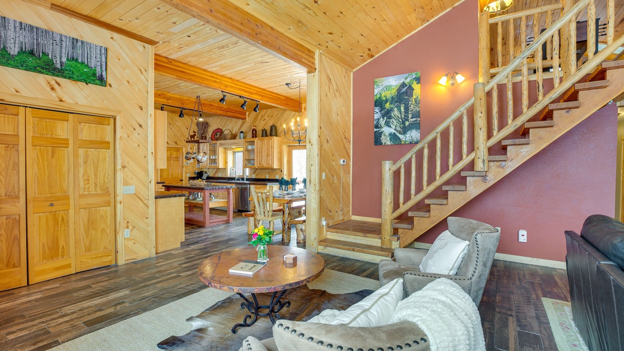 Photo of Livingroom in Gunnison