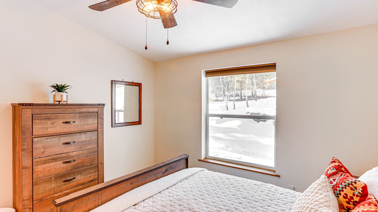 Photo of Bedroom in Forest Lakes