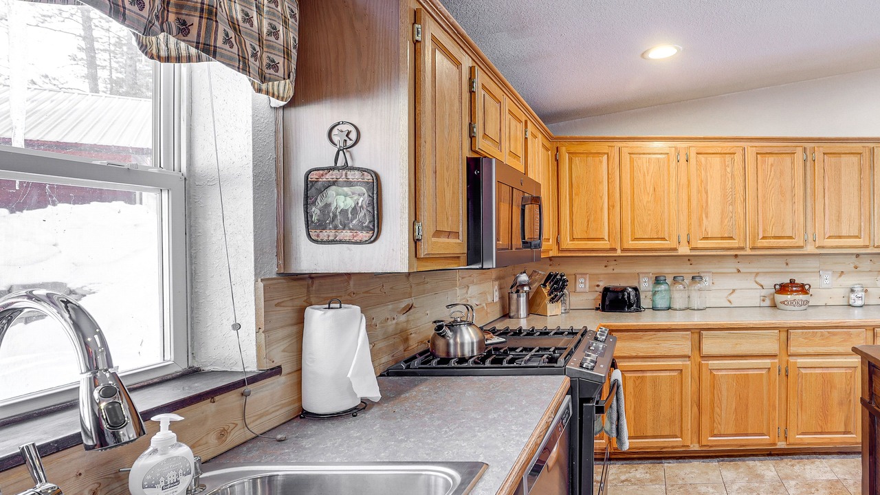 Photo of Kitchen in Forest Lakes