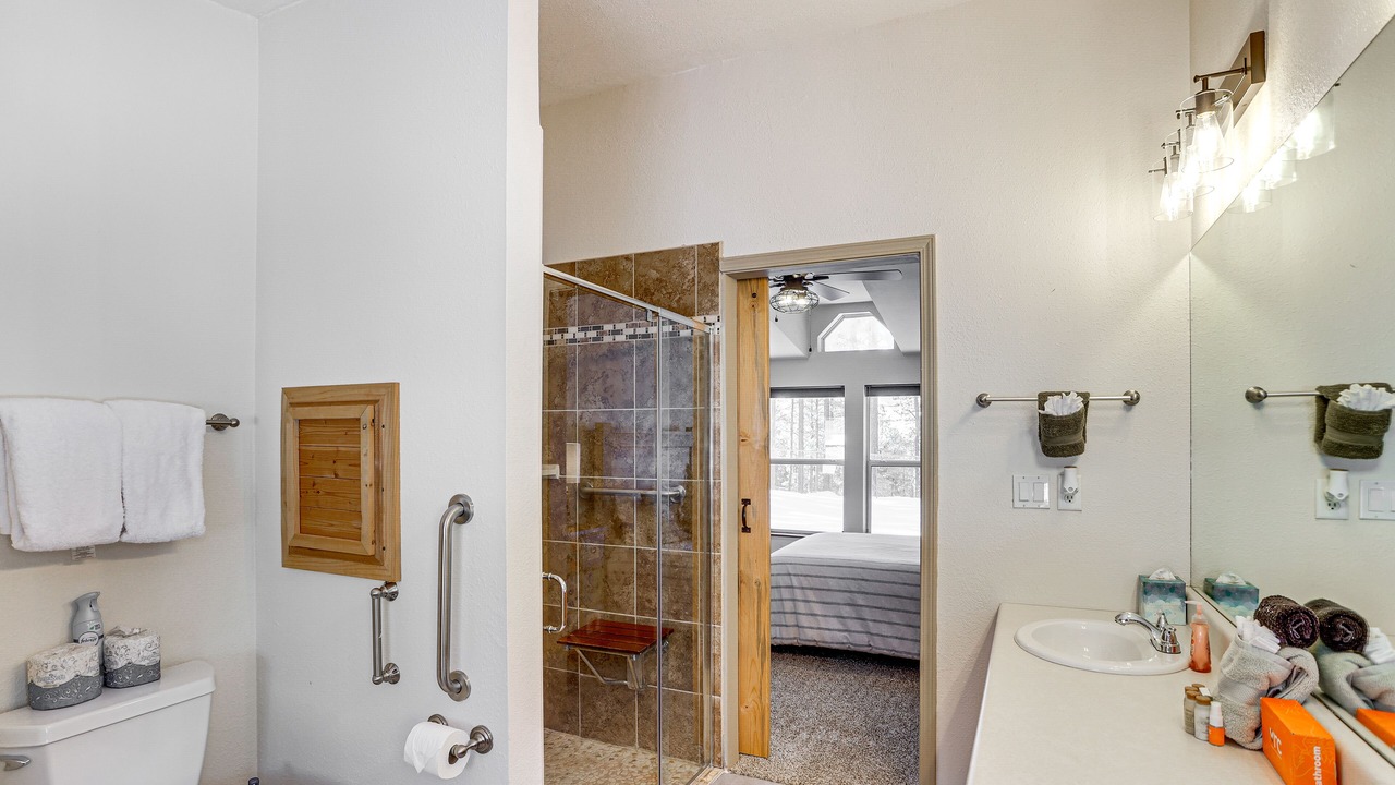Photo of Bathroom in Forest Lakes
