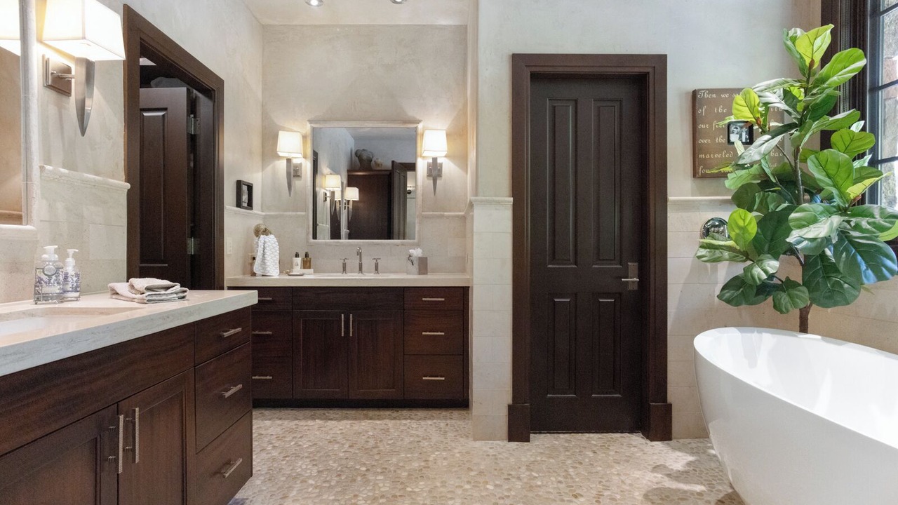 Photo of Bathroom in Edwards
