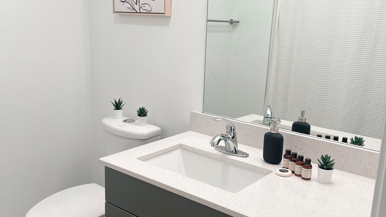 Photo of Bathroom in Lincoln Park