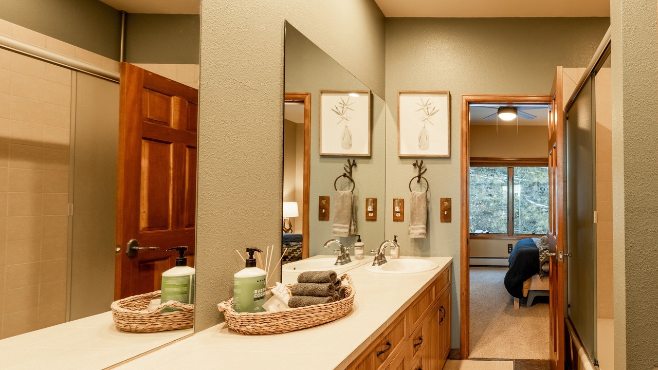 Photo of Bathroom in Hangen Ranch And M and B