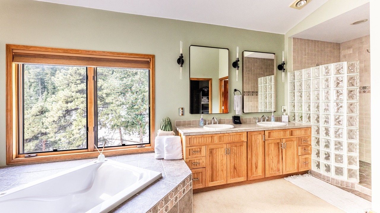 Photo of Bathroom in Hangen Ranch And M and B