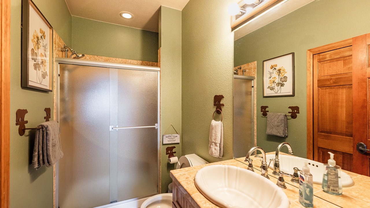 Photo of Bathroom in Hangen Ranch And M and B