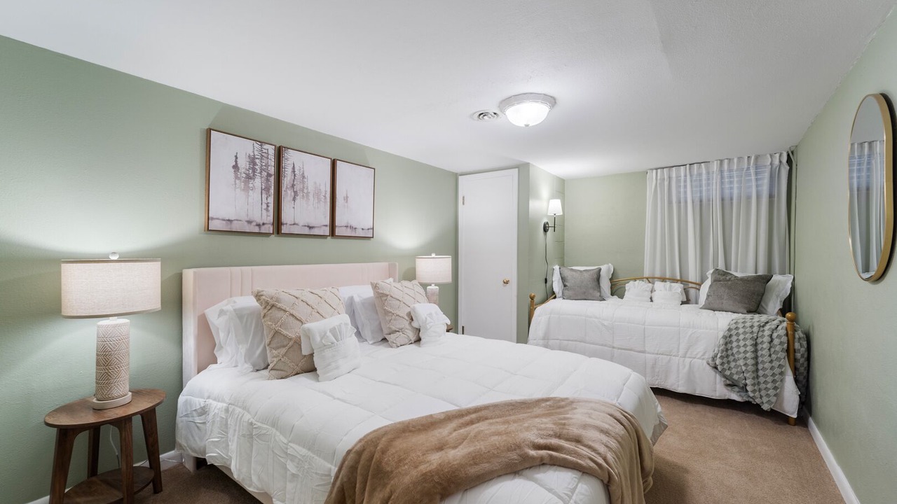 Photo of Bedroom in Skyway