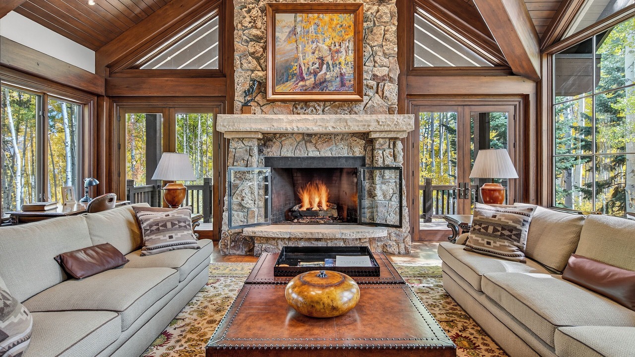 Photo of Livingroom in Avon