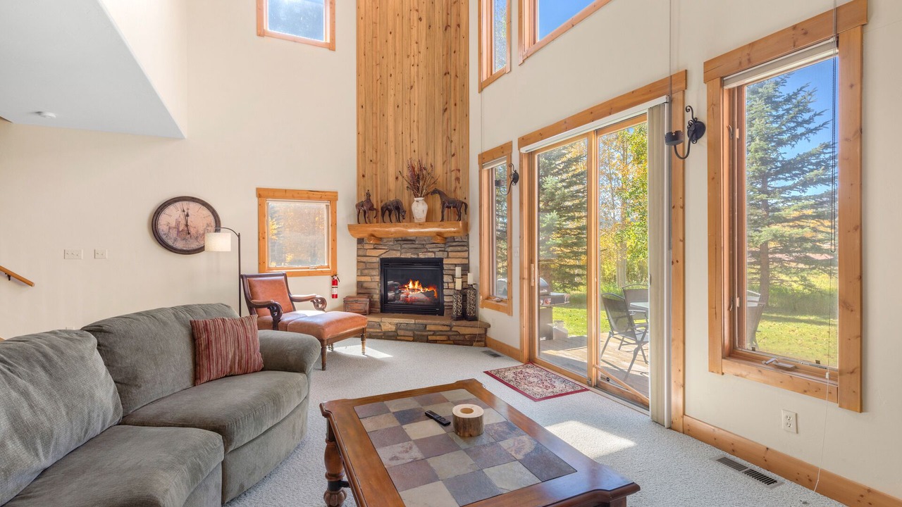 Photo of Livingroom in South Fork
