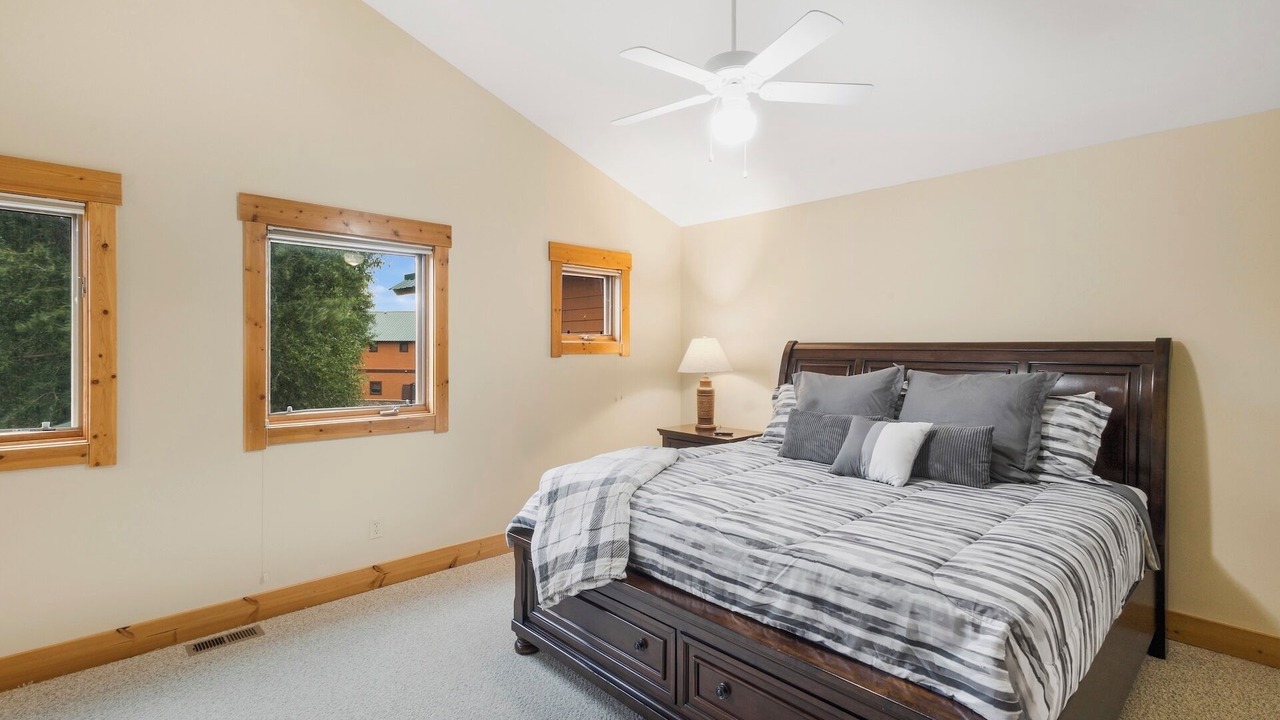 Photo of Bedroom in South Fork