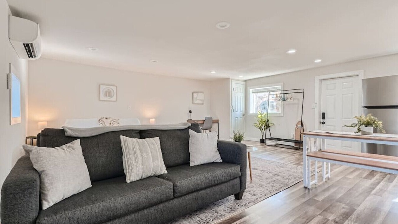 Photo of Livingroom in Berkley