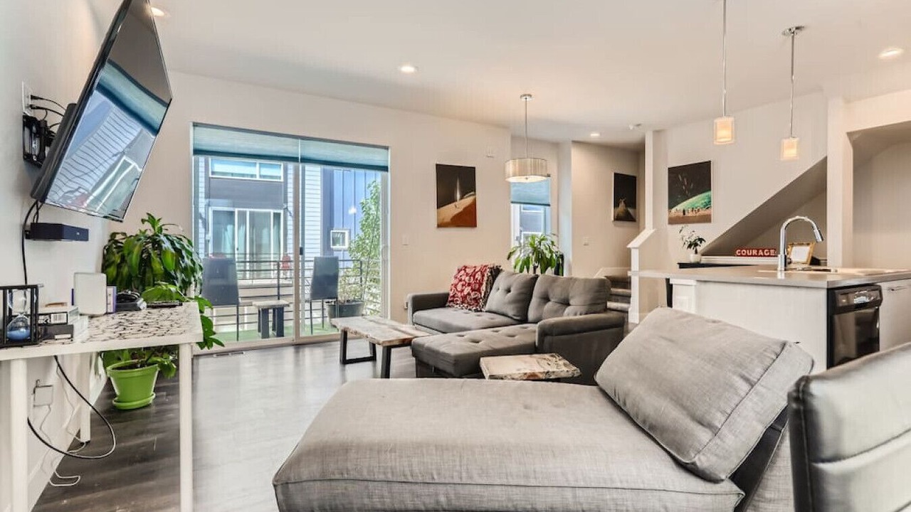 Photo of Livingroom in Lakewood