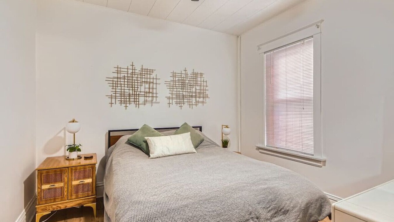 Photo of Bedroom in Lincoln Park
