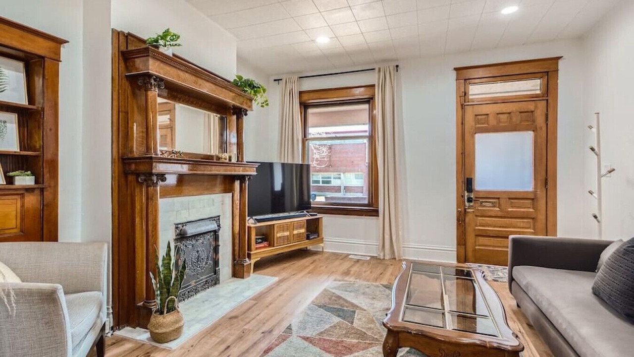 Photo of Livingroom in Lincoln Park