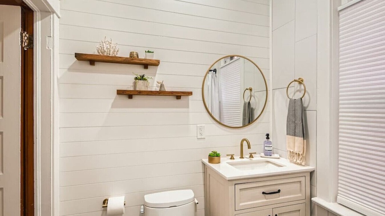 Photo of Bathroom in Lincoln Park