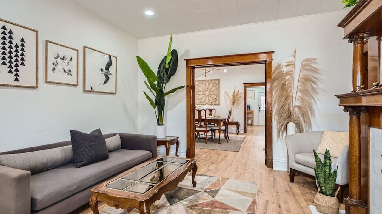 Photo of Livingroom in Lincoln Park