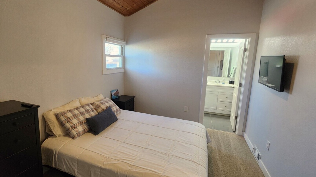 Photo of Bedroom in North Aurora