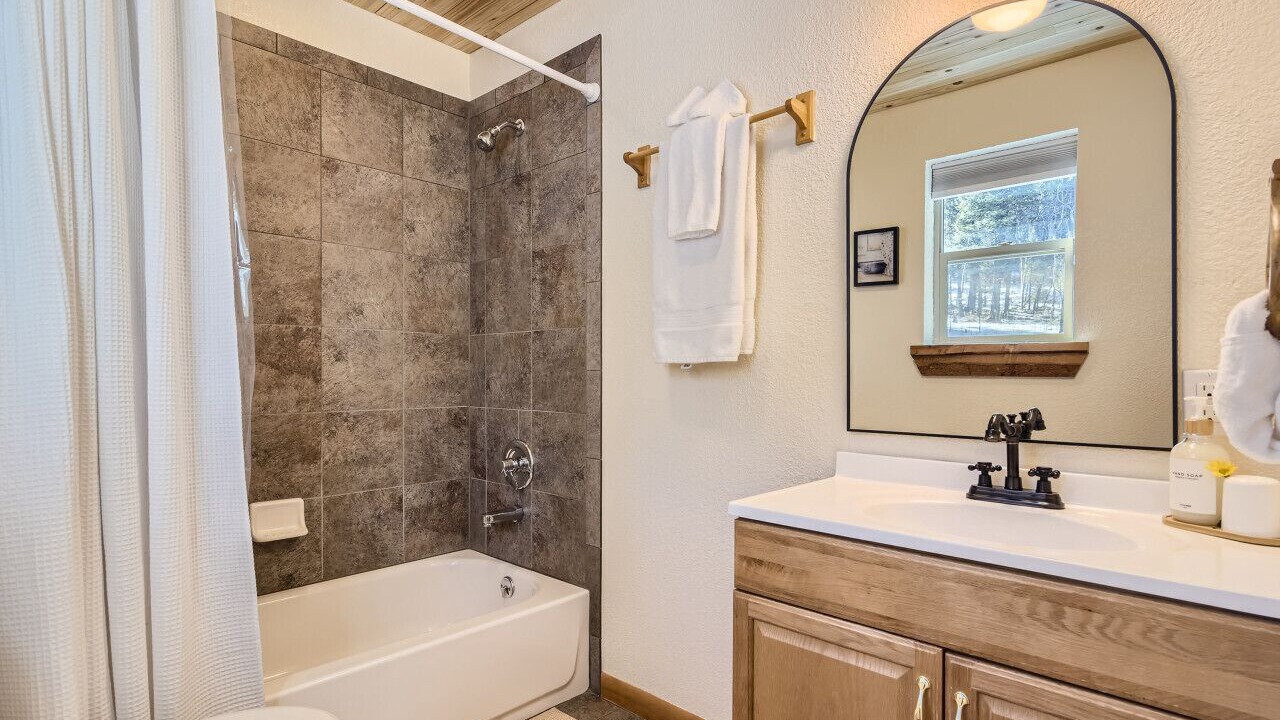 Photo of Bathroom in Bailey