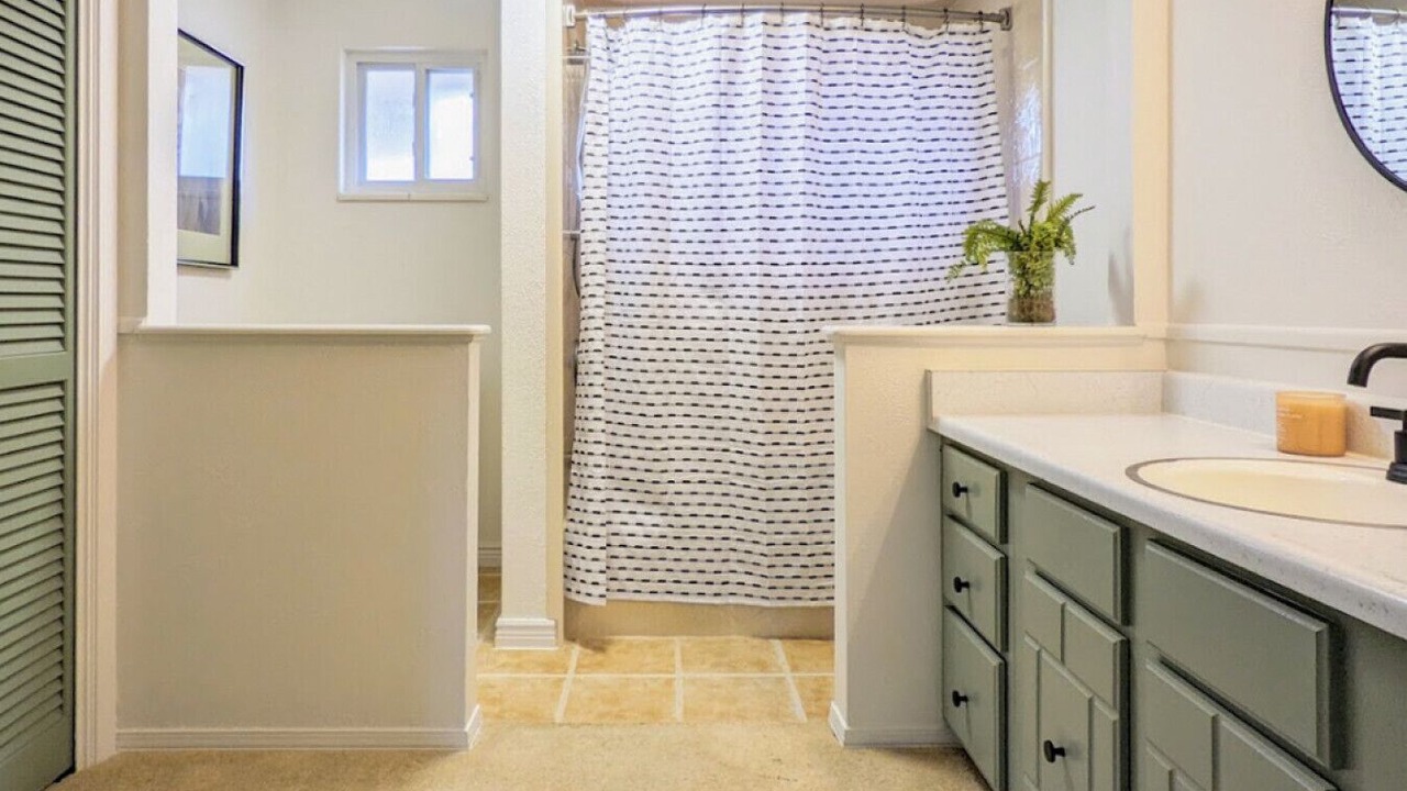 Photo of Bathroom in Pleasant View