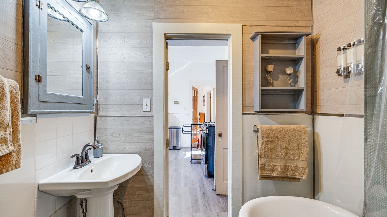 Photo of Bathroom in Victor