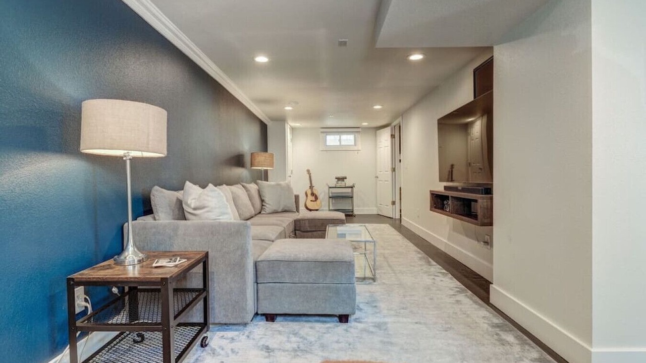Photo of Livingroom in Edgewater