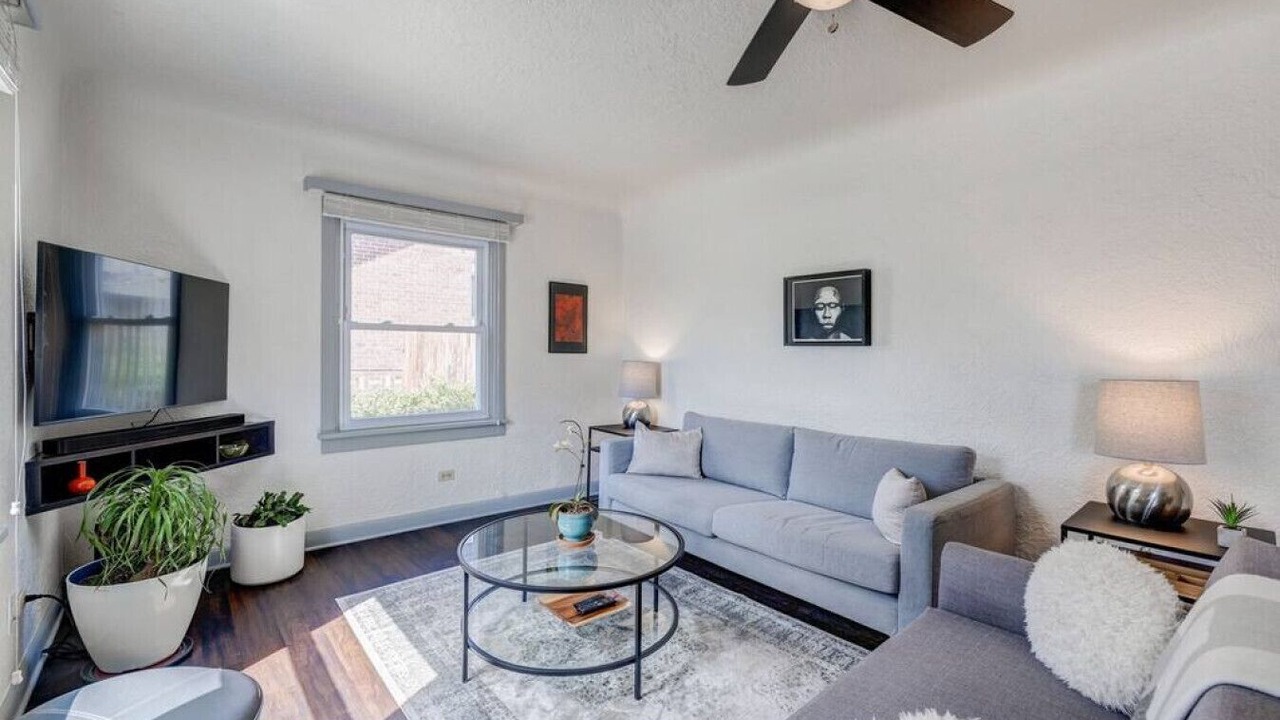 Photo of Livingroom in Edgewater
