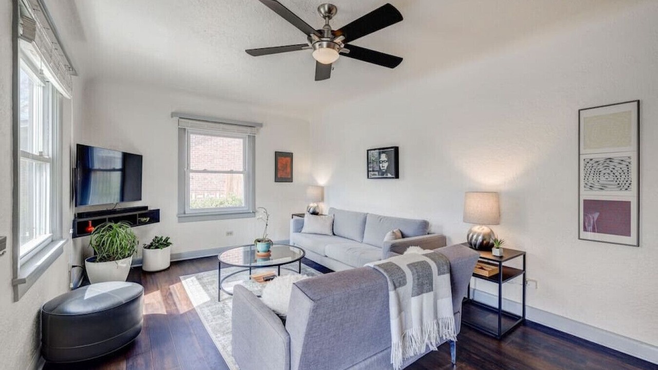 Photo of Livingroom in Edgewater