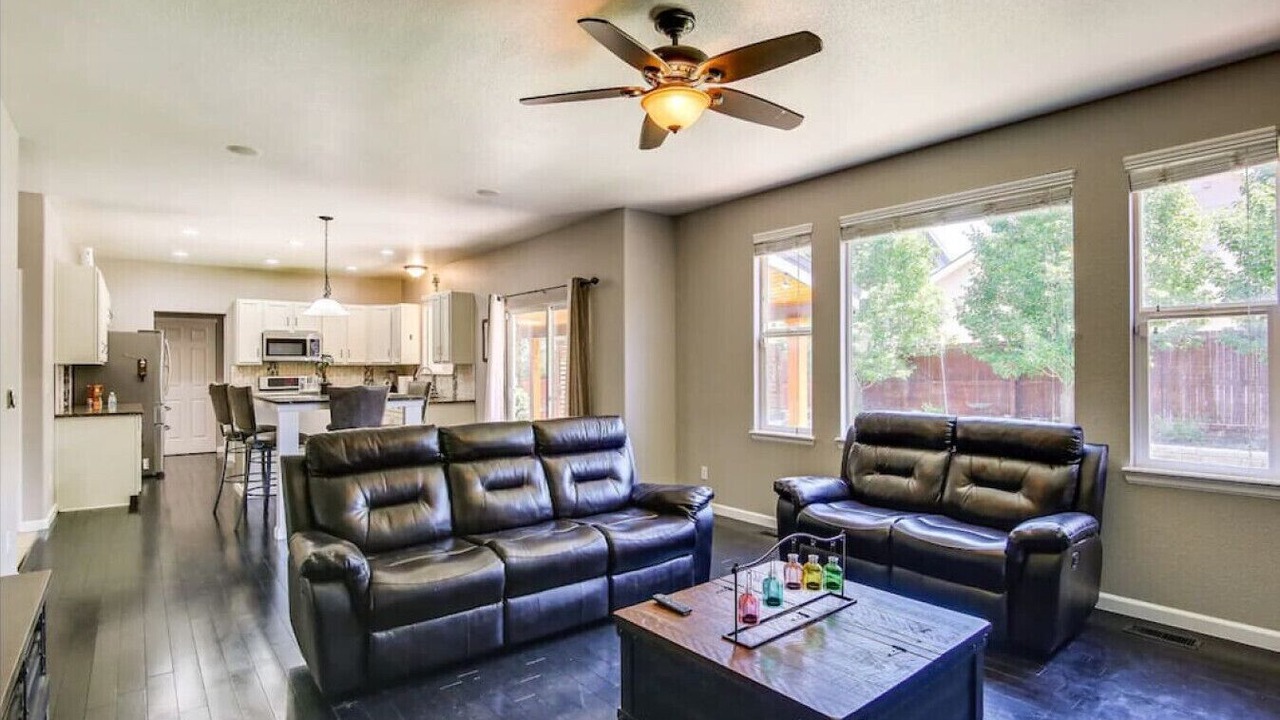 Photo of Livingroom in Commerce City