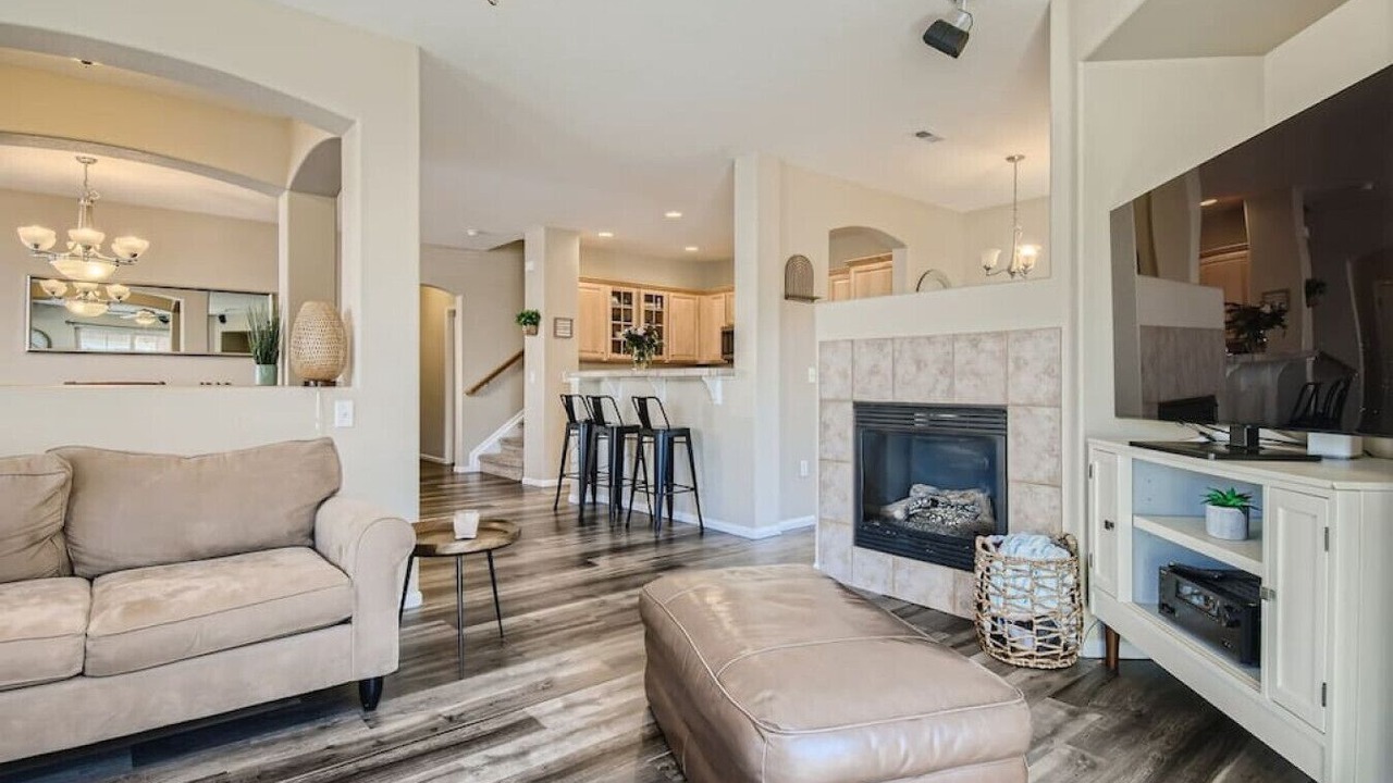 Photo of Livingroom in Commerce City