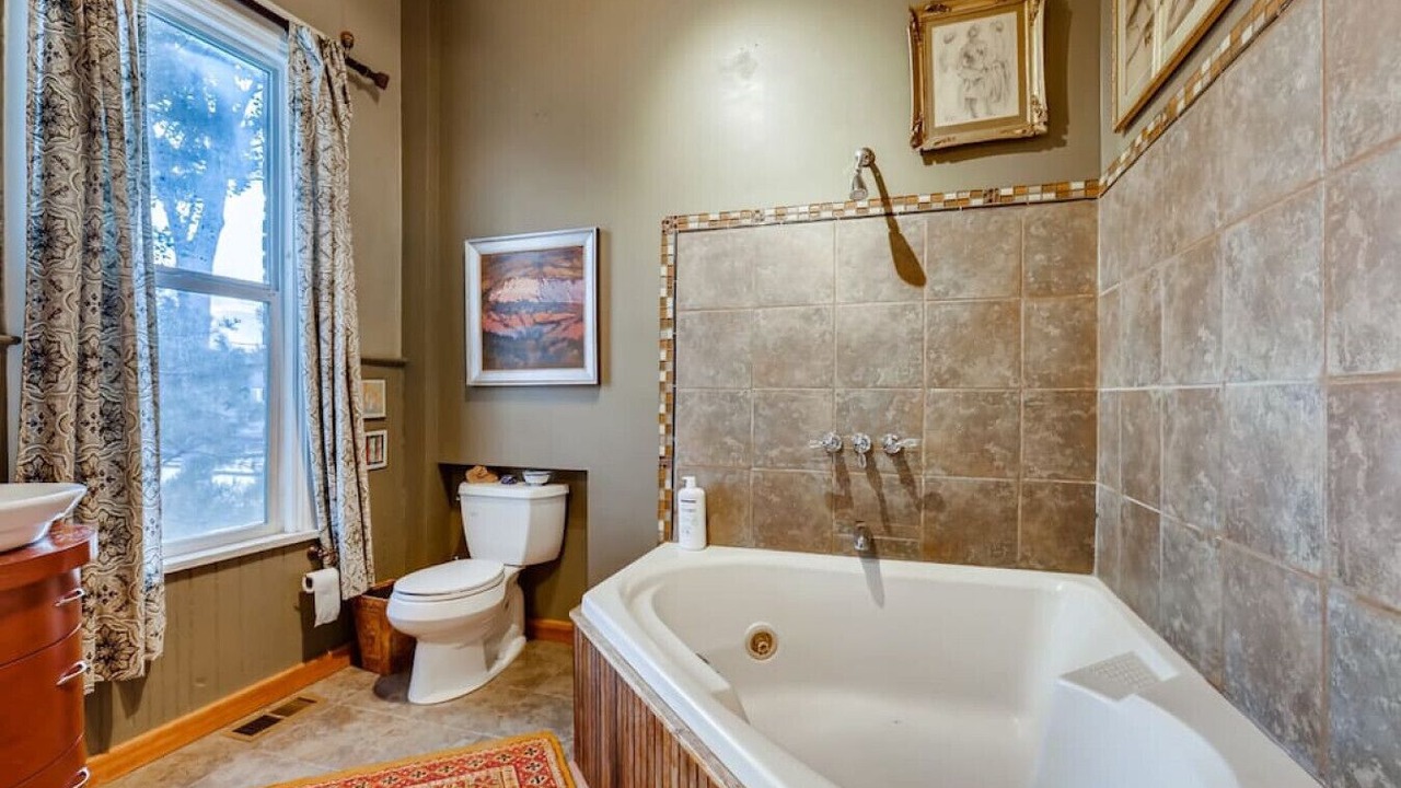 Photo of Bathroom in Whittier